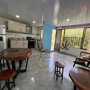  Apartamento Ambiente Familiar / Laboral Colombia